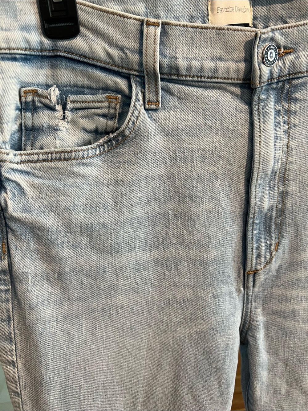 Favorite Daughter The Valentina Tower Sz 31 Light Wash - Picture 2 of 3